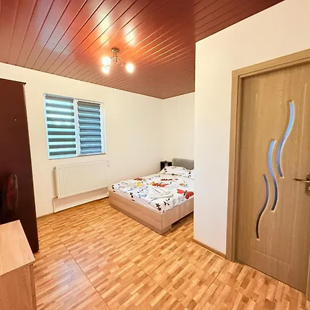 Holiday home Casa Claudia Si Cristi Tuzla
